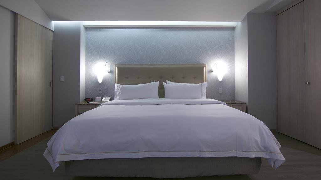 Holiday Inn Express Mexico- Toreo, an IHG Hotel Exterior foto